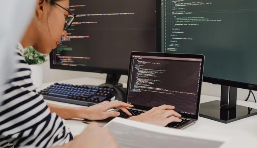 商洛小程序定制开发构建实时互动新生态：WebRTC+即时通讯双引擎驱动